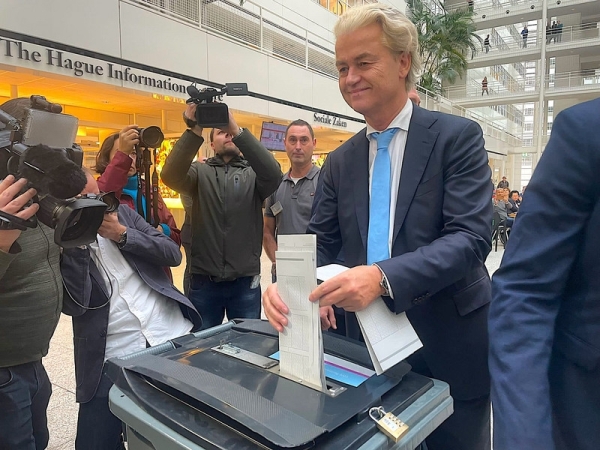 Far-right anti-Islam Wilders wins Dutch election