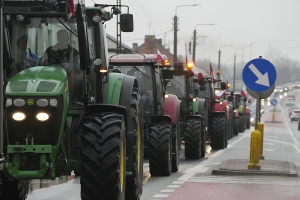 Polish farmers announce nationwide strike in protest against EU agricultural policies